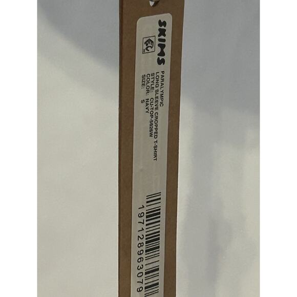 NWT Skims Blue Long Sleeve Team USA Paralympic Cropped T-Shirt Size Small - Picture 4 of 6